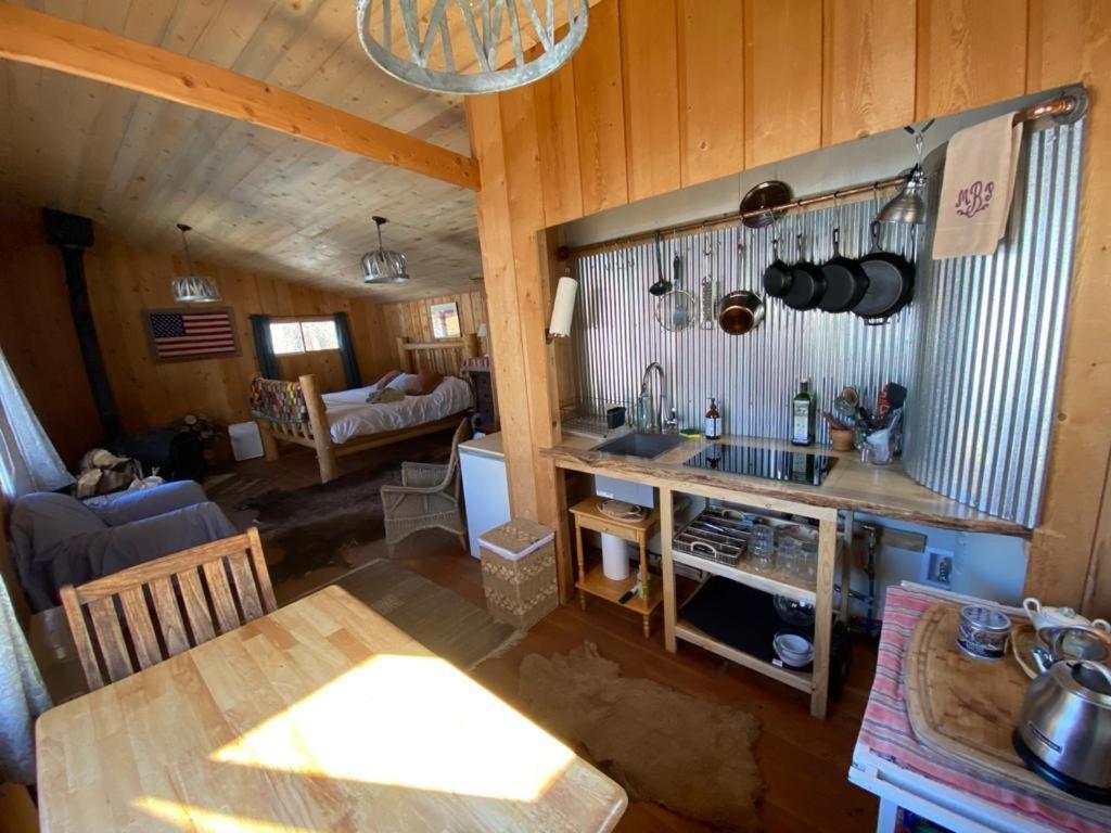 Aubin Sky Lodging At The Yl Ranch Savery Kültér fotó